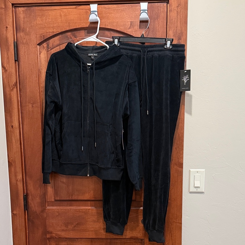 Black Velour Women's Tracksuit with hood